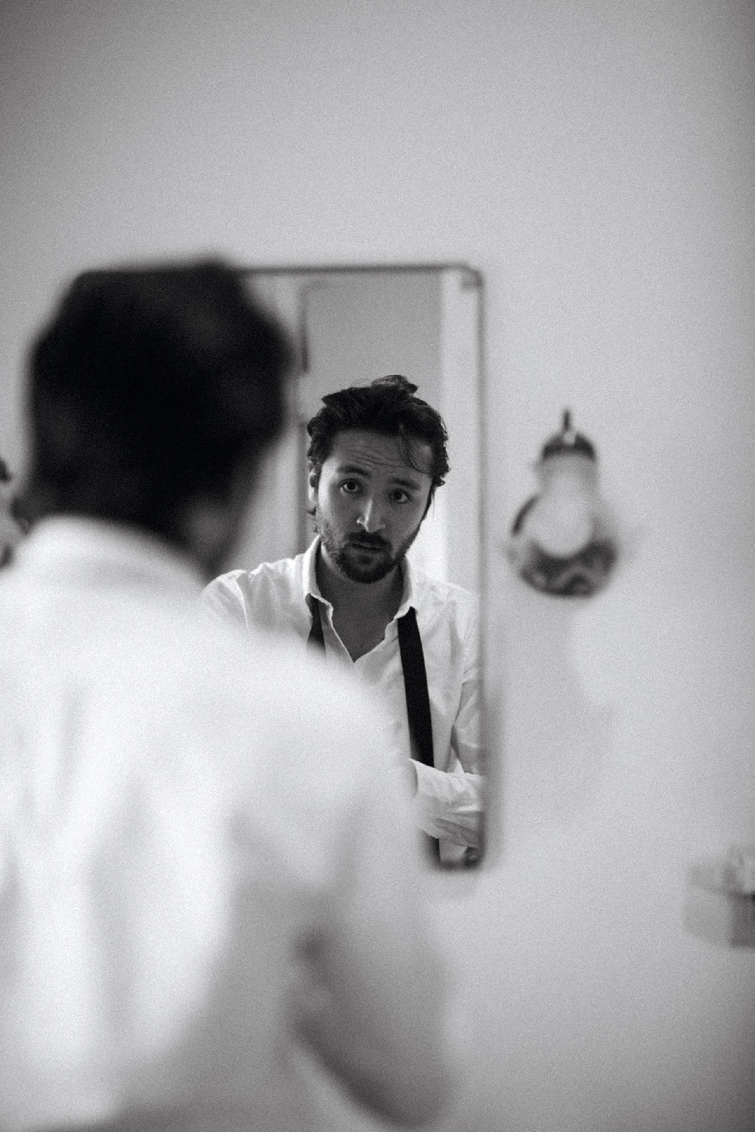 Groom gets ready for his wedding day in Pasadena