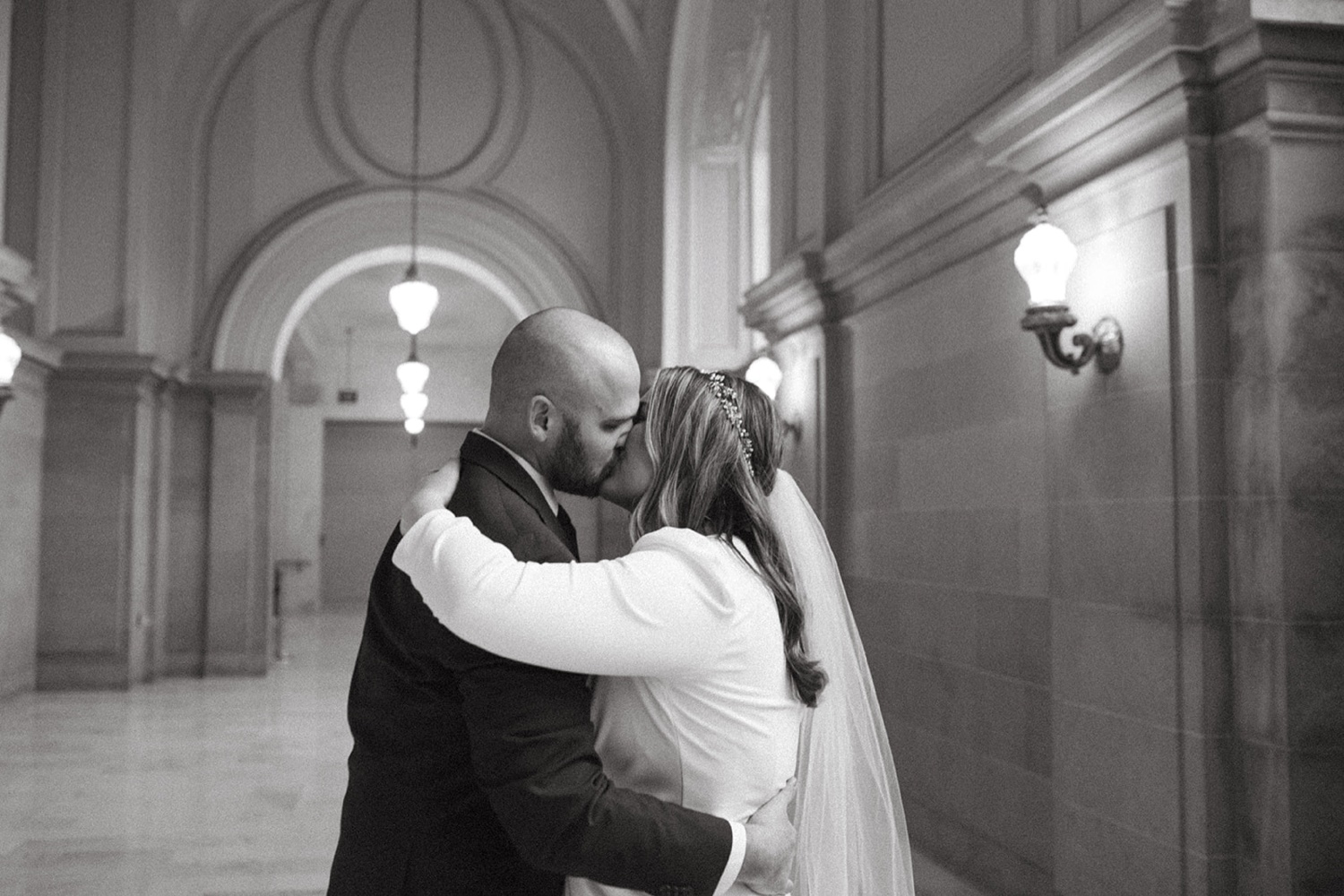 Couple kiss on their wedding day in San Francisco.